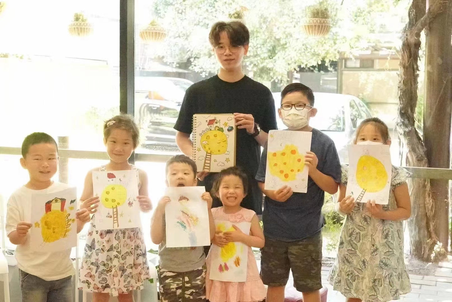 CHILDREN DRAWING COURSE (4-8 YEARS OLD)